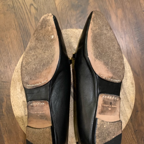 Veronica Beard Champlain Black Leather Loafers with Gold Chain - Picture 7 of 10